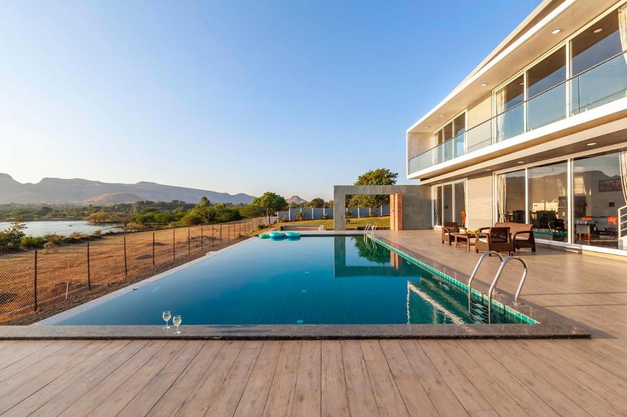 Stayvista'S Bellisimo Panorama - Lakeside Oasis With Infinity Pool, Modern Interiors, Open-To-Sky Bathtub, And Lush Green Lawn Нашик Екстер'єр фото